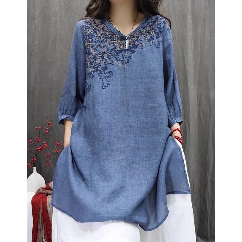 Linen Embroidered Top.